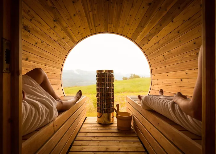 Отель Nada Brahma Retreats